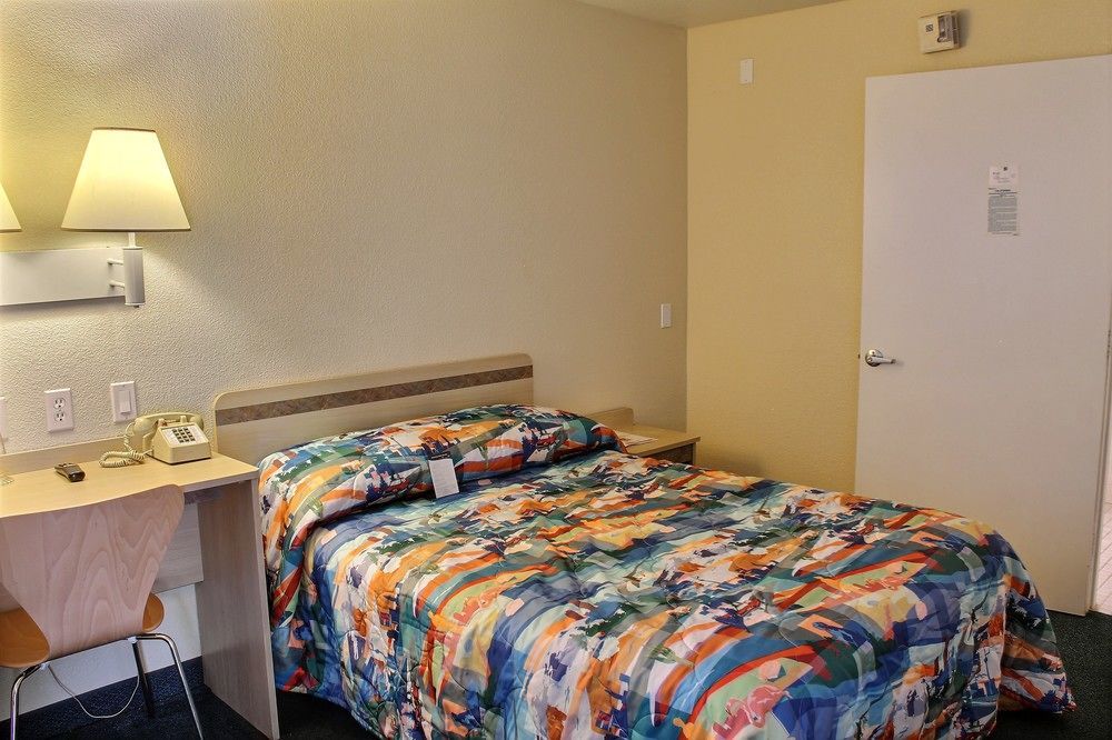 Motel 6-Fresno, Ca - Blackstone North Exterior photo