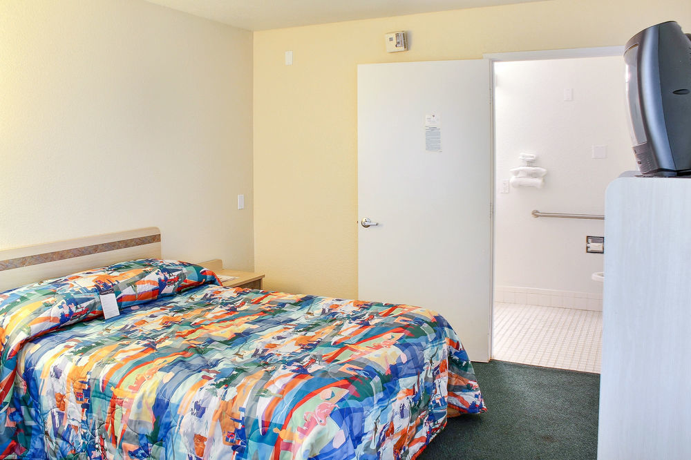Motel 6-Fresno, Ca - Blackstone North Exterior photo