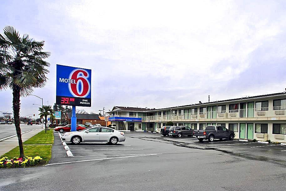 Motel 6-Fresno, Ca - Blackstone North Exterior photo